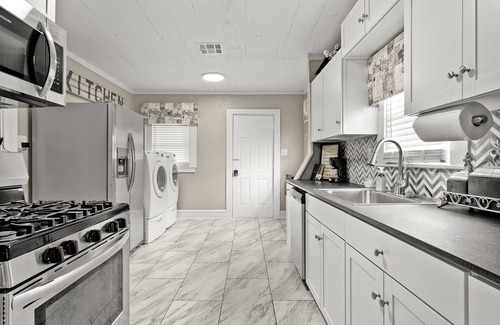 Brookview House | Charming, Historic Home Minutes from Magnolia
