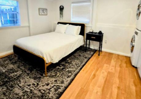 Lakeland Apartment | Charming Historic Studio Cottage