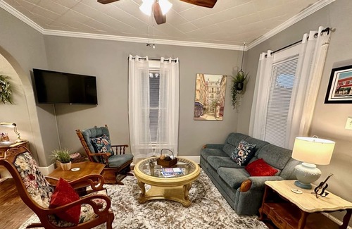 Independence House | Charming Historic Five Bedroom Home available for mid-term rental