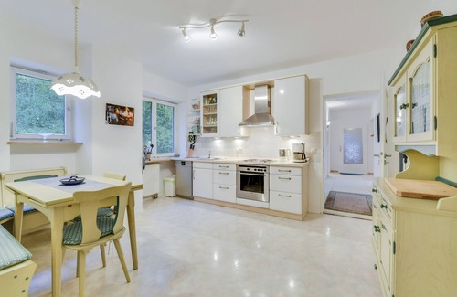Samerberg Apartment | Charming Holiday Apartment “Ferienwohnung Keul” with Mountain View