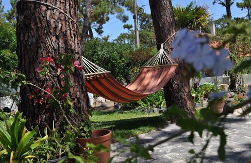 Banzao House | Charming holiday home, 3km from the beach, 5min walk to the supermarket, cafe, bakery