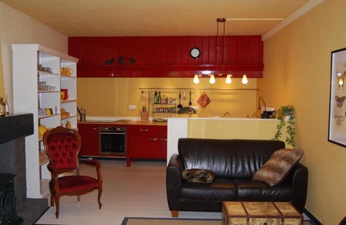 Etables House | Charming Holiday Home in etables with Swimming Pool