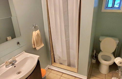 Woodbine Gardens Cabin | Charming home away from home with all the amenities