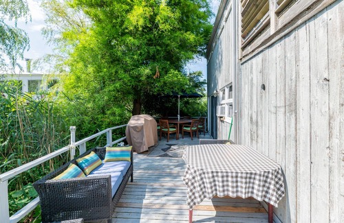 Ocean Bay Park House | Charming home close to beach with fast WiFi & washer/dryer - dog-friendly