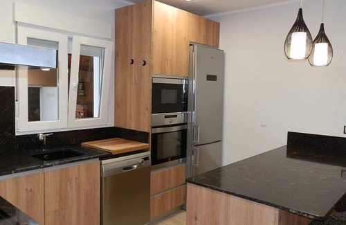 Costa Dorada House | Charming Home with Private Pool, Near Beach, Free WiFi, Pet-Friendly, Optional AC and Dog Beach