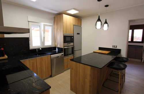 Costa Dorada House | Charming Home with Private Pool, Near Beach, Free WiFi, Pet-Friendly, Optional AC and Dog Beach