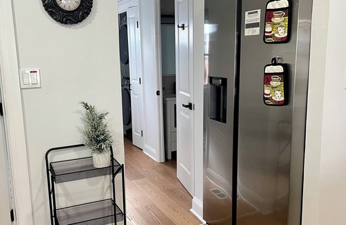 Northeast House | Charming Home Free Parking & Free Metro Shuttle