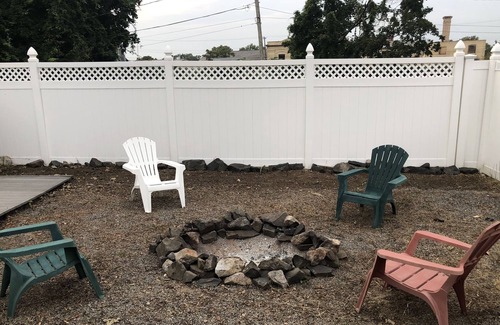 Farmingdale House | Charming Home in Farmingdale - Quick Walk to Train & Main St.