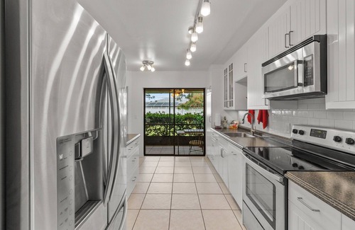 Myrtle Trace Villa | Charming Home in Serene Neighborhood 15 mins to the Beach