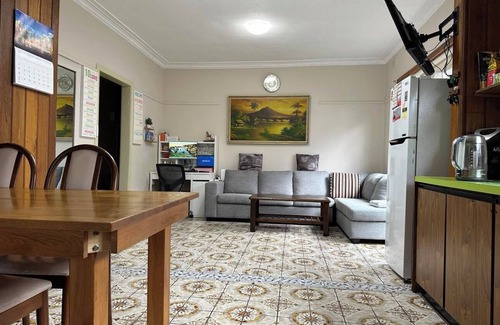 Sunshine House | Charming Home in Sunshine – Perfect for Your Melbourne Visit