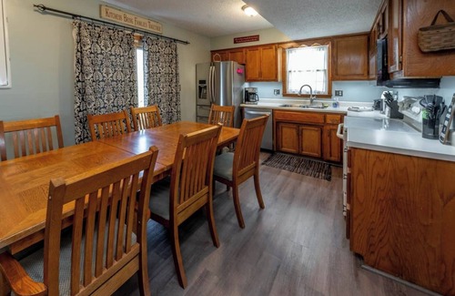 Smithville House | Charming home located 3 minutes from downtown Smithville, MO