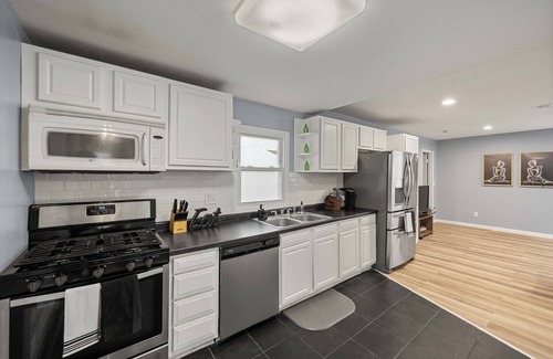 Des Moines House | Charming home near ISF and DT DSM!