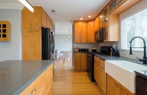 Benicia House | Charming home w/beautiful water View. Near napa and SF
