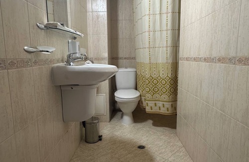 Kvartal Noviya Grad Apartment | Charming hotel suite with AC and WiFi in lovely Bansko