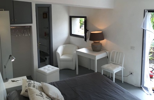 Cuglieri House | Charming house and hanging garden in the heart of a village sea view