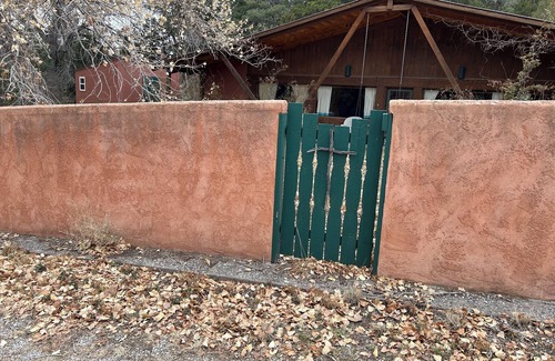 High Rolls Mountain Park House | Charming house in beautiful High Rolls-Mountain Park.