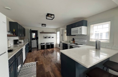 Clayton House | Charming House in Downtown Clayton - 4 Bedroom/2 Bath