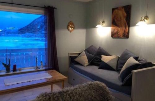 Valberg House | Charming house in fjord Lofoten