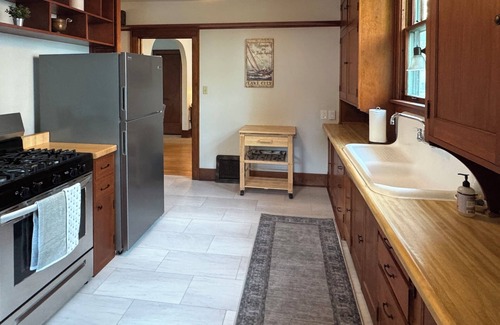 Lake City House | Charming House in Lake City 3 Blks from Marina and Lake Pepin! 3 Bedroom/2 Bath