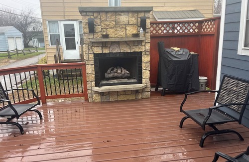 Bedford House | Charming house in Luna Pier MI, walking distance to beach and restaurants