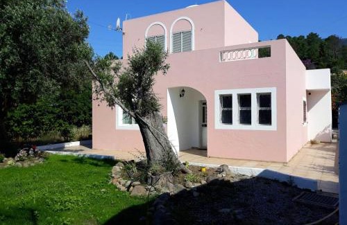 Monchique House | Charming House in Monchique with Shared Pool