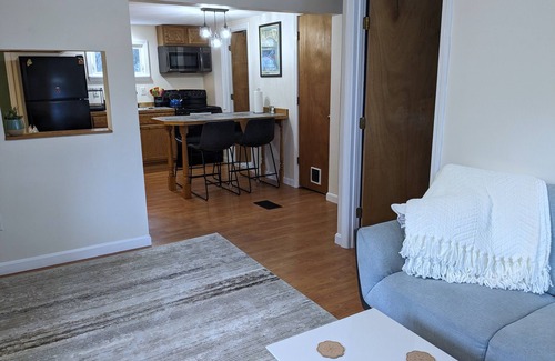 Costigan House | Charming house in Old Town - Family-friendly - Sleeps 4 - Parking