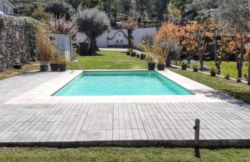 Povoa de Lanhoso House | Charming House in Covelas with Shared Pool