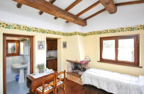 Ramazzano House | Charming house in Ramazzano - Le Pulci with shared pool