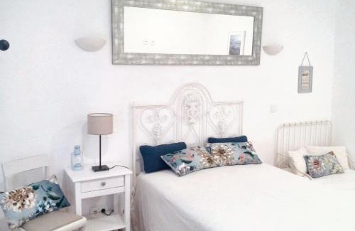 Almocageme House | Charming House in Sintra + View
