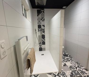 Arthes House | Charming House l 2 bedrooms