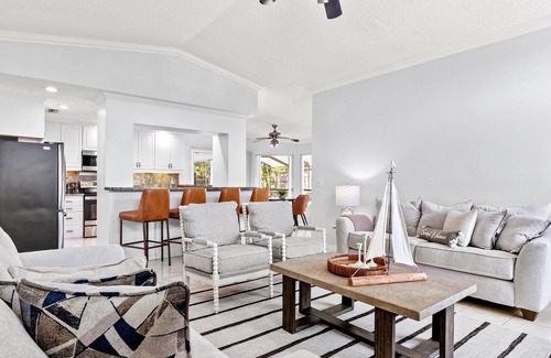 Palma Sola House | Charming house near AMI: Comfort, Style, and Sun Soaked Fun | Private | Pets OK