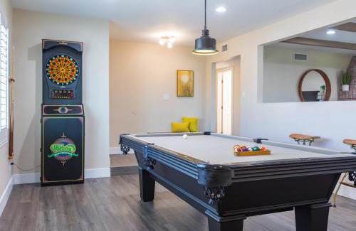 Raskin Estates House | Charming House near Kierland Pool Heater Hot Tub