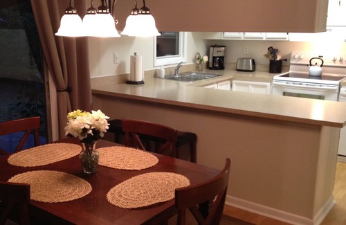 Putnam Hall House | Charming House in Beautiful North Florida, Keystone Heights, 40 Min to U.F.