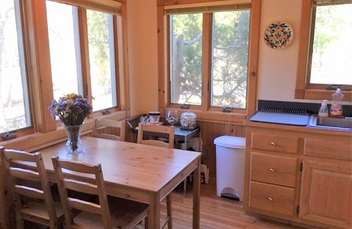 Southold House | Charming house walking distance from beautiful Kenney’s Beach