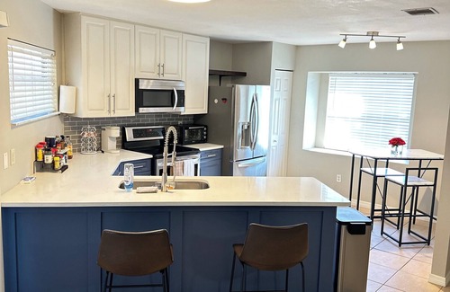 Northwest Orlando House | Charming house with AC, fitness equipment, & WIFI in the city of Orlando.