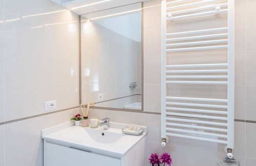 Pontone Apartment | Charming House with beautiful view.