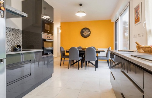 Asserac Cottage | Charming House with Garden, Close to Beaches & Guérande, Free WiFi