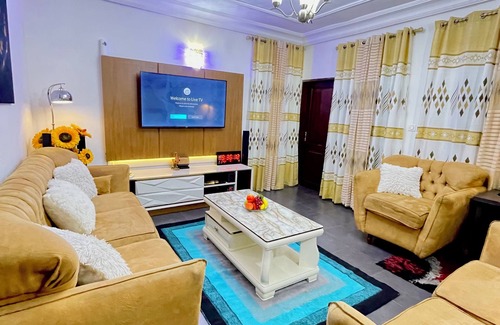 Yaounde House | Charming house with WiFi and AC in awesome Yaounde