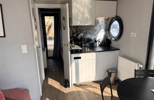 Offingawier Boat Rental | Charming Houseboat in Friesland