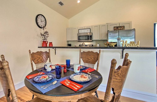 Jefferson House | Charming Jefferson Home - Close to Museums!