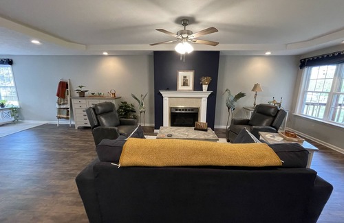 Gilbertsville House | Charming KY Lake Waterfront Home with Dock