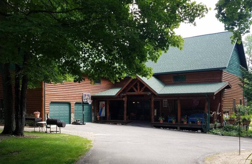 Longville House | Charming Lake Lodge Private Bar 5500 Acre Woman Lake Chain