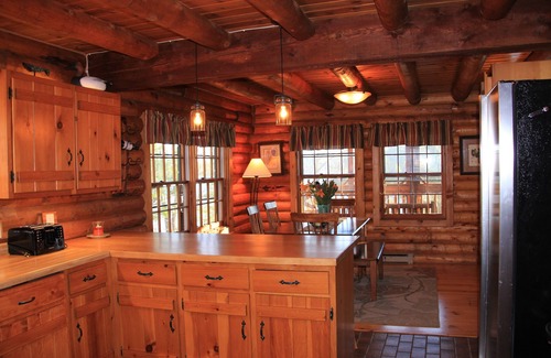 Minocqua House | CHARMING LAKE SHISHEBOGAMA LOG HOME - Sleeps 6- 3bd and 2.5 bath