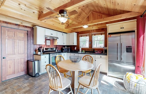 Windham Cabin | Charming lakefront cottage with a dock, WiFi, & washer/dryer - dogs welcome