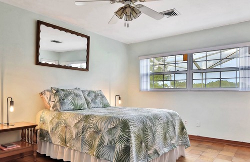 Cypress Gardens House | Charming Lakefront Pool Home - 5 Min to Legoland!