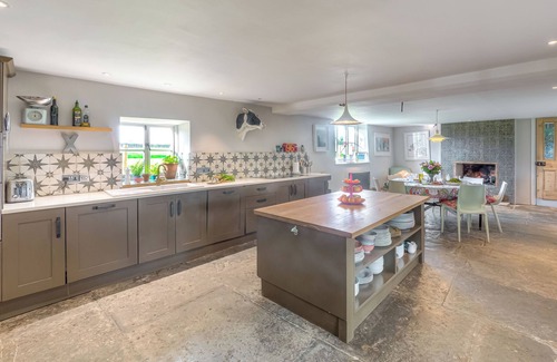 Gillingham House | Charming large group house in glorious Dorset!