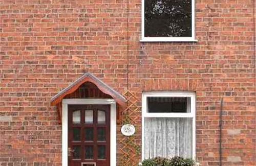 Aldbrough House | Charming Lilac Cottage, Aldbrough, East Yorkshire