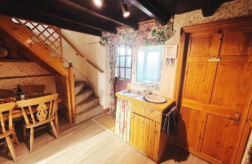 Aldbrough House | Charming Lilac Cottage, Aldbrough, East Yorkshire