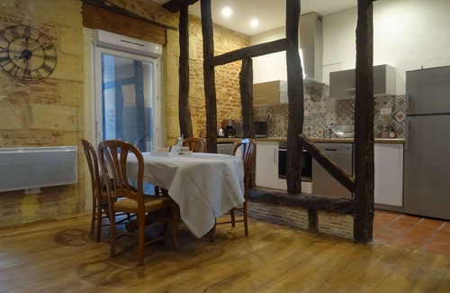 Bergerac Apartment | Charming Loft "Roxane" - Habitation Saint-Clar - Historic Center - WIFI/Netflix