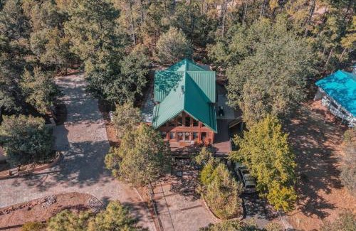 Pine House | Charming Log AFrame in Pine